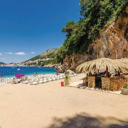 Three-bedroom Holiday In